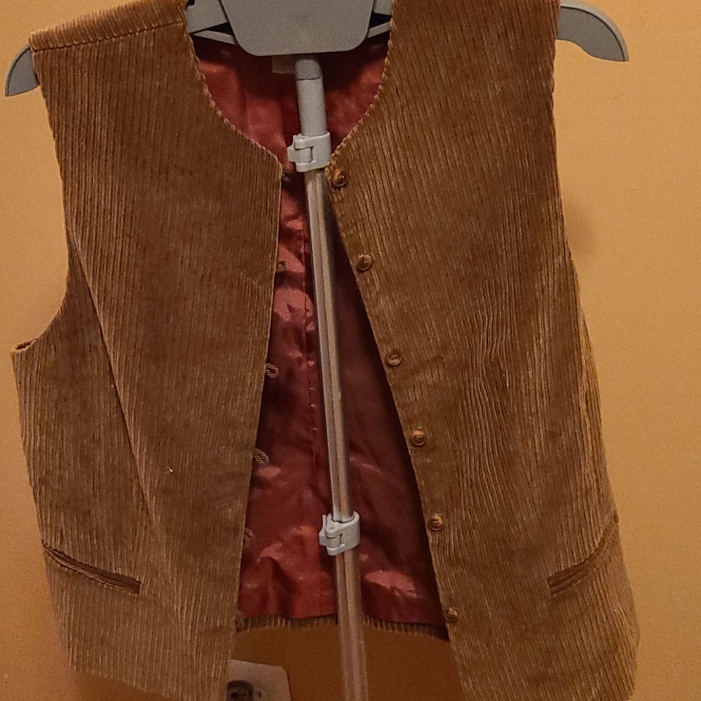 Jones New York Ribbed Vest size 6